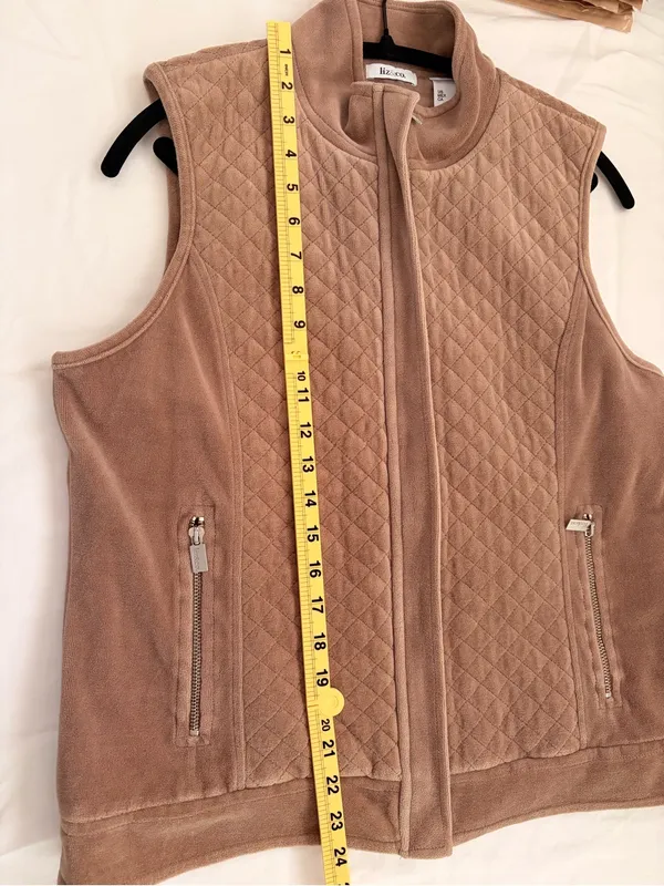 Liz & Co. Women’s Large Mauve Quilted Velour Zip Vest Full Zip Pockets - Image 6