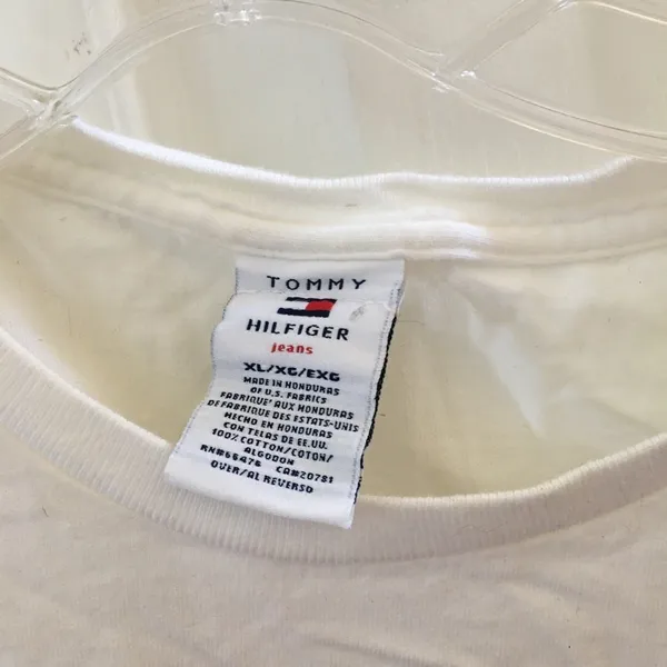 FINAL MARKDOWN LADIES Tommy Hilfiger tee xl - Image 3