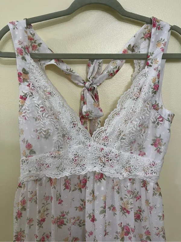 NEW Altar’d State White Floral Midi / Maxi Dress Size Medium NWT - Image 4