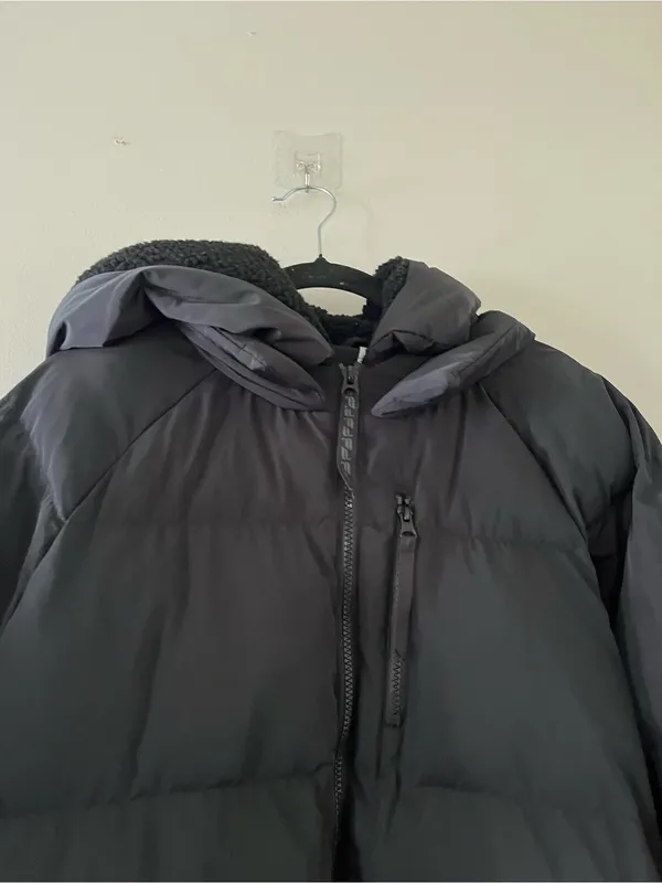 Fabletics Womens Black Hooded Puffer Jacket Large Winter Coat Athleisure Travel - Image 2