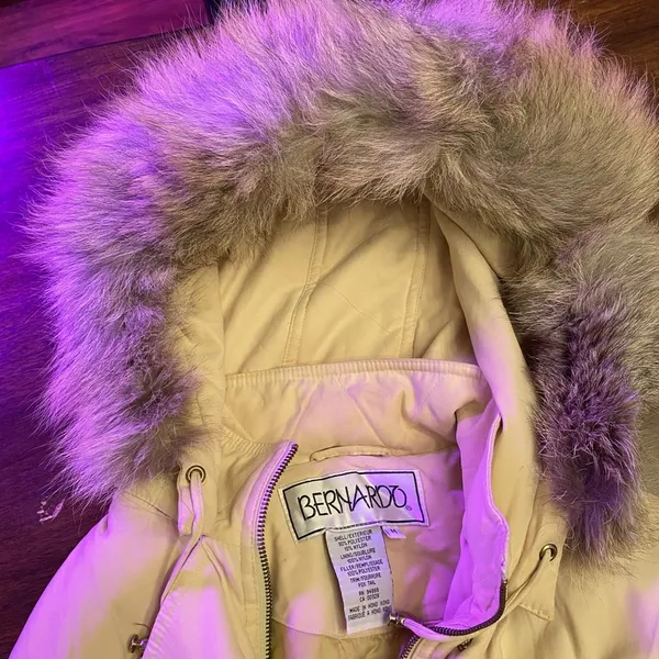 Bernardo women medium winter coat with detachable hood - Image 5