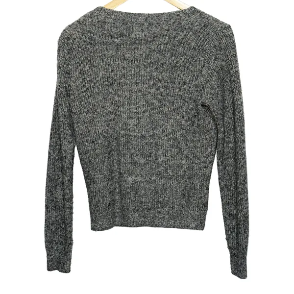 Abercrombie & Fitch Gray Ribbed Knit Long Sleeve Wrap V-Neck Sweater Size Medium - Image 4