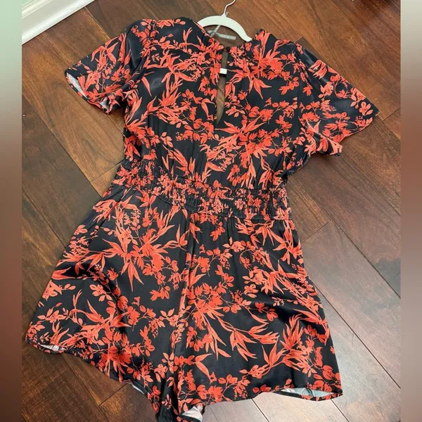 Anthropologie Somerset Black Rust Floral Satin Romper V Neck XLP - Image 9