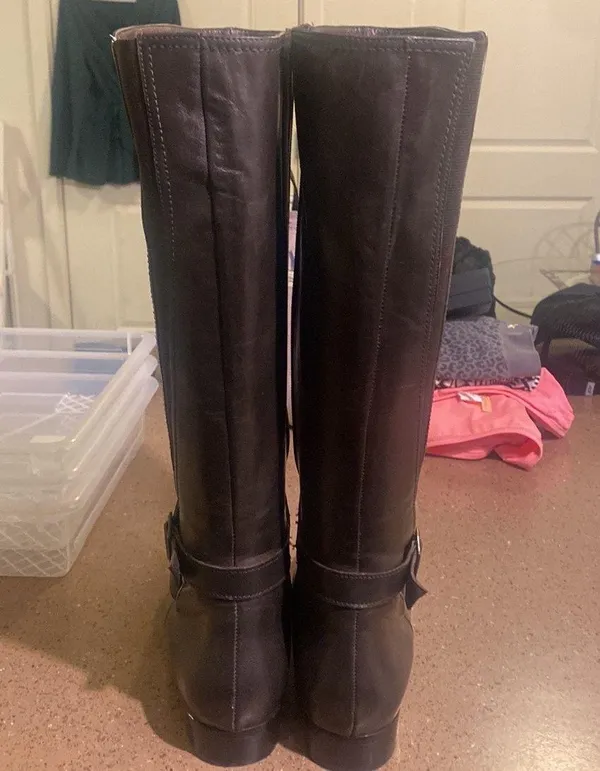 Rose petals dark brown riding boots size 11 - Image 3