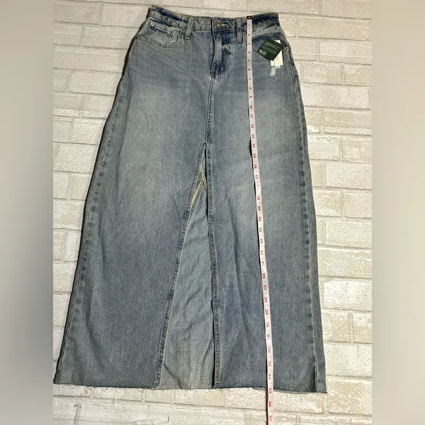 RSQ Women's Light Blue Denim Boho Minimalist Maxi Skirt - Image 6