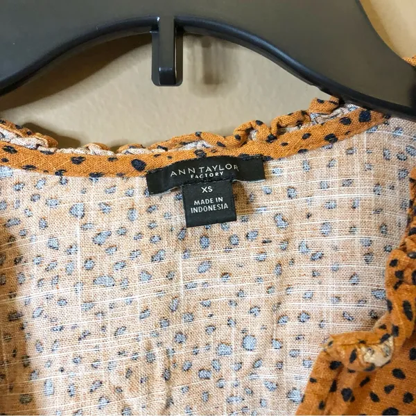 Ann‎ Taylor Factory Linen Dalmatian Polka Dot Puff Sleeve Blouse Rust Orange XS - Image 3
