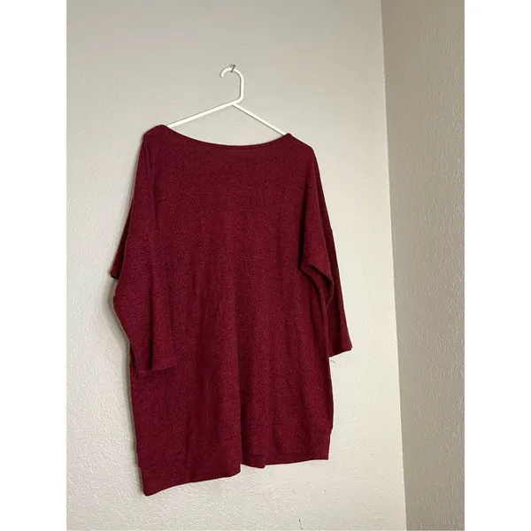TORRID WOMEN'S RED 3/4 SLEEVE V-NECK SUPER SOFT PLUSH PULLOVER PLUS 2 2x - Image 5