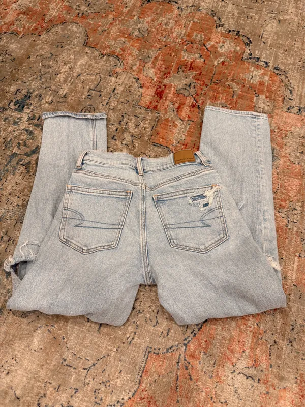 American Eagle Jeans - Image 3