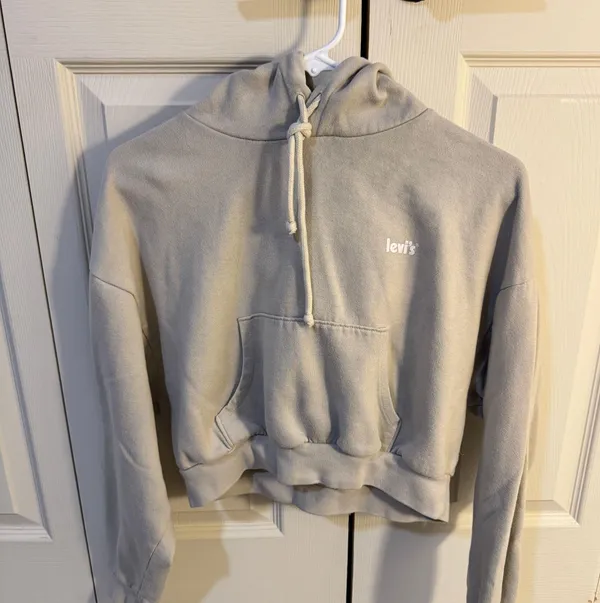 Levi’s Tan Cropped Hoodie - Image 2