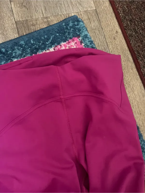 Lululemon hot pink leggings size 8 - Image 6