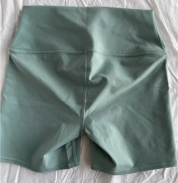 Alo Yoga Airbrush High-Waisted Biker 5" Shorts M - Image 4