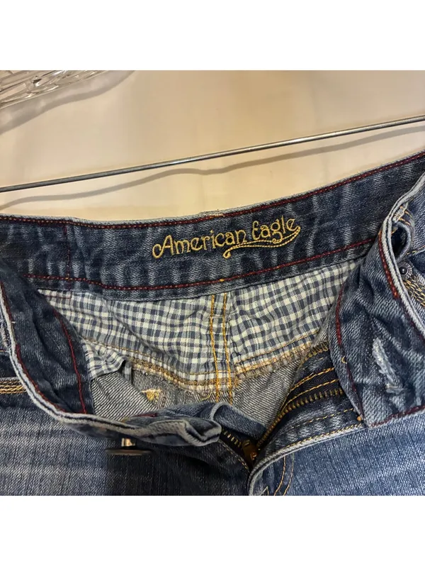 American Eagle Womans Low Rise Y2K Cuffed Jean Shorts Indie Sleaze Size 4 - Image 5