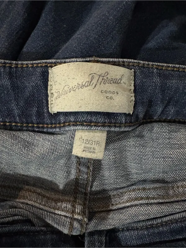 Universal Thread High Rise Slim Straight Jeans | Size: 12 - Image 4