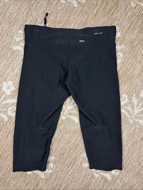 Nike Black Capri Leggings with Reflective Trim - Image 3