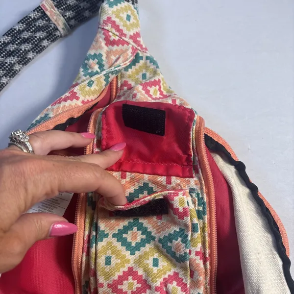 KAVU Rope Sling‎ Bag Hiking Aztec Pattern Boho Festival Crossbody Backpack - Image 5
