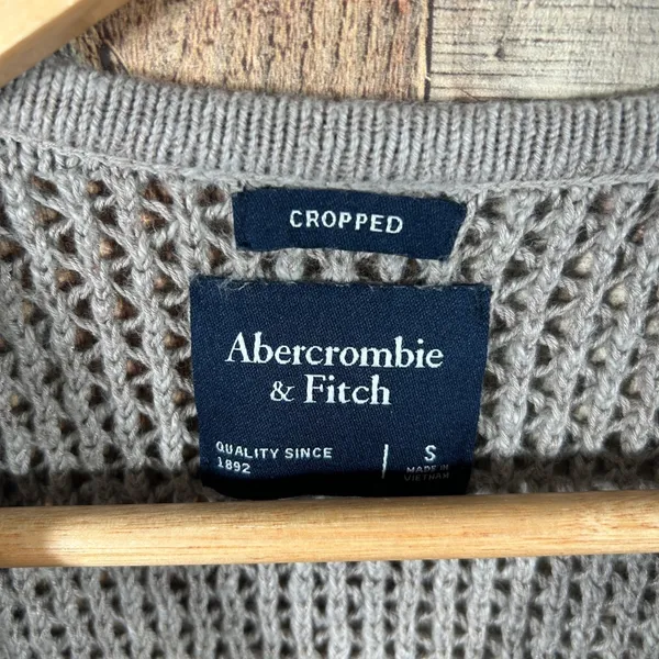 Abercrombie & Fitch Cropped Sweater Vest Small Gray Open Knit Crochet Tank Y2K - Image 4