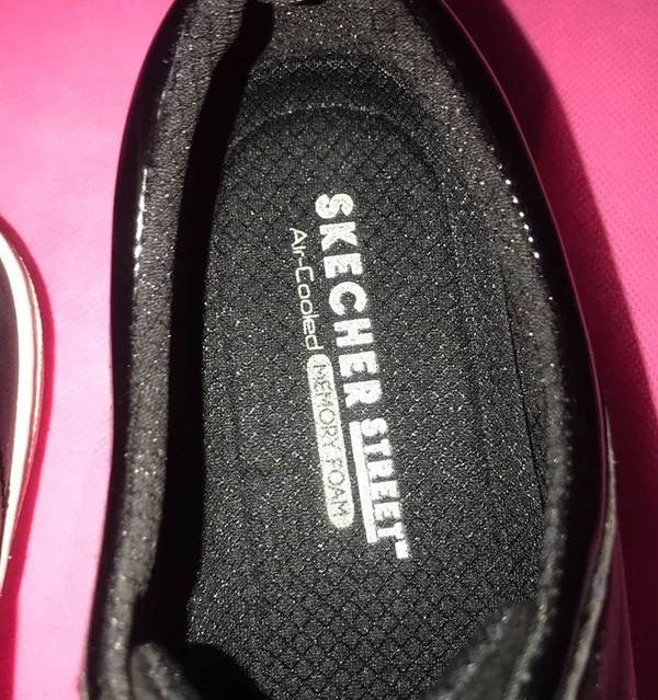 - Skechers Street Shoes 9 Black W Air Co… - Image 4
