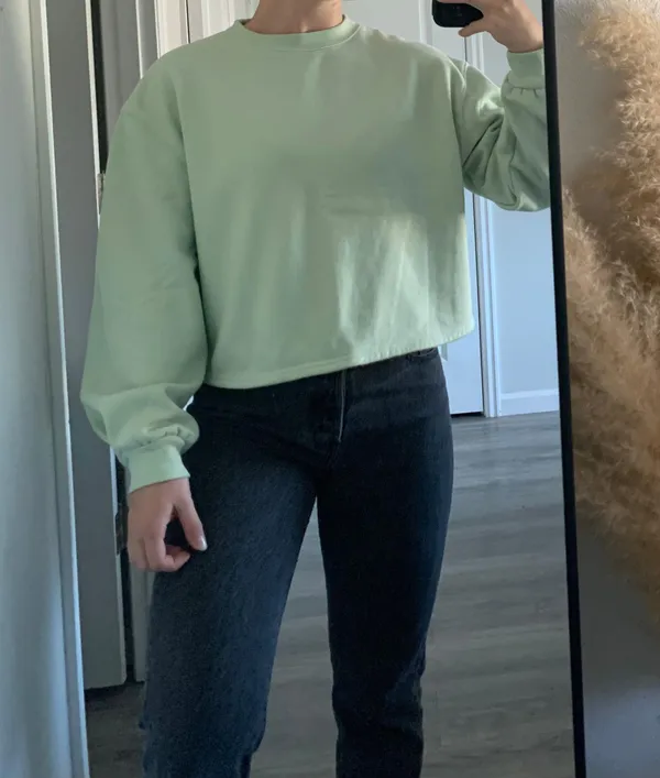 Universal Thread Crop Green Crewneck Sweatshirt  - Image 3