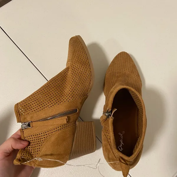 NWT |‎ Qupid women’s tan mesh boots — size 8 - Image 2