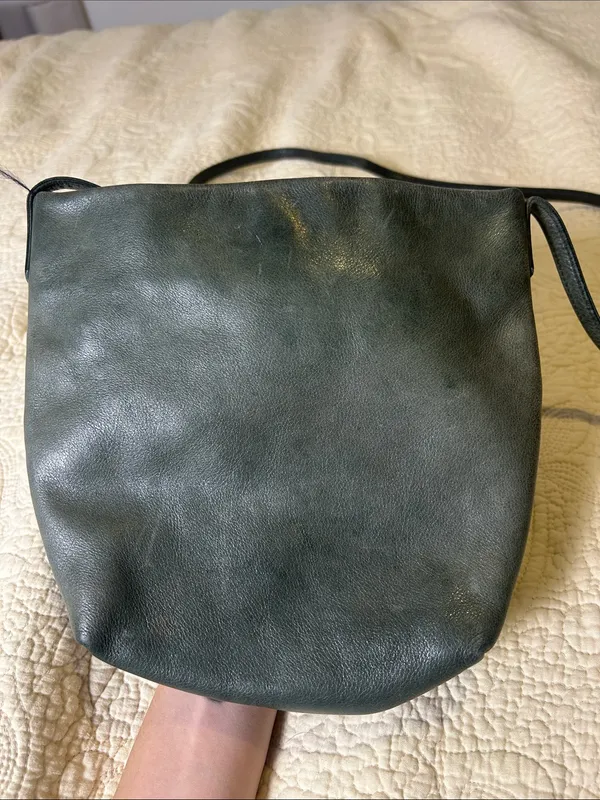 BAGGU Green Leather Crossbody Sling - Image 2