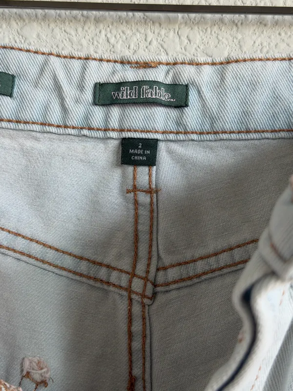 Wild Fable Light Wash High Rise Denim Shorts Size 2 Distressed Raw Hem - Image 7