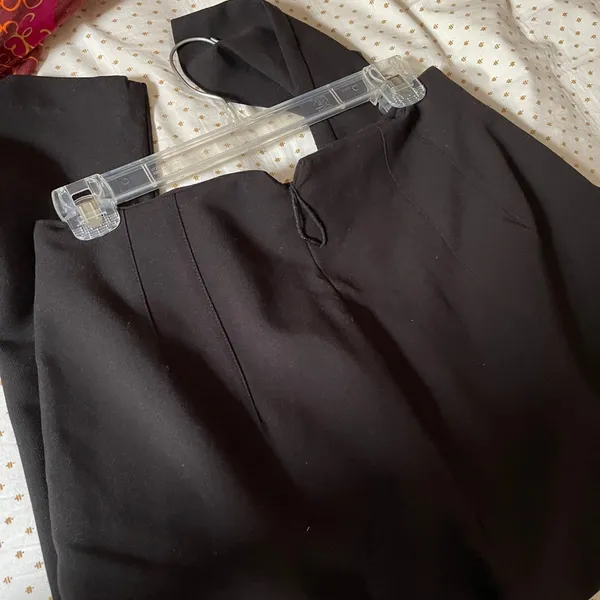 ZARA high waisted pleated pants size large used - Image 3