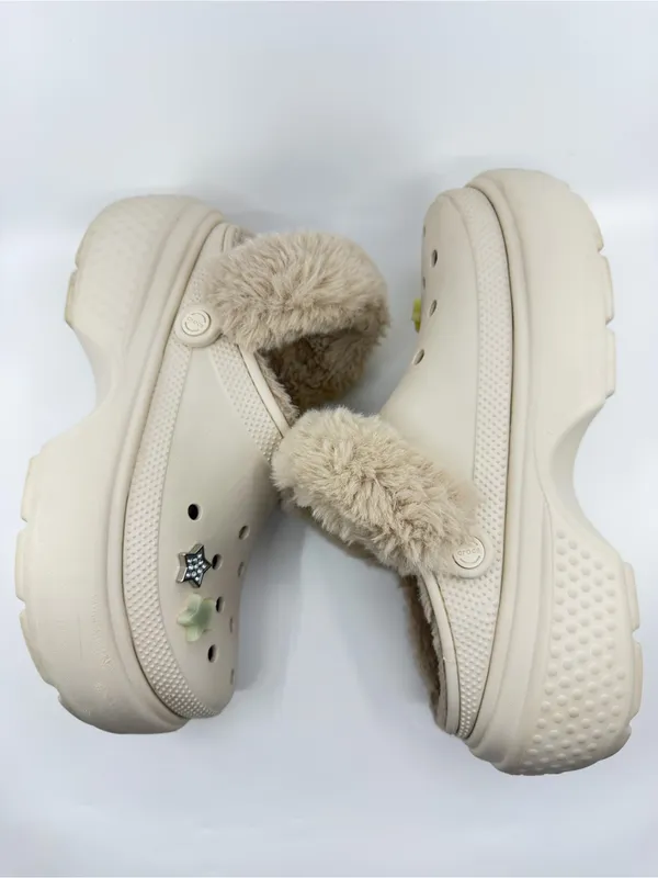 Crocs Stomp Lined Clogs color stucco, featuring a thick platform sole SZ 11 - Image 8