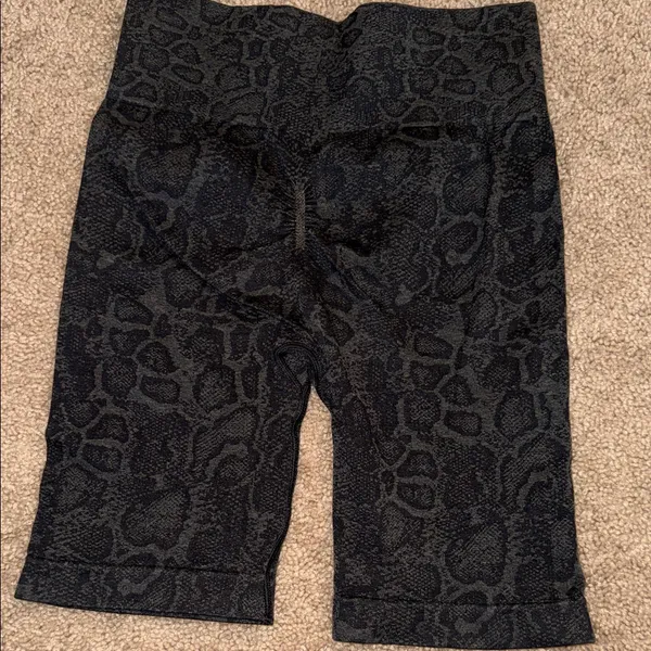 Gymshark Black Snake Print Bike Shorts - Image 3