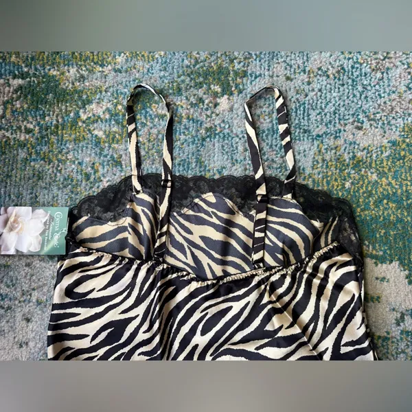 NOS vintage Y2K Cinema Etoile Intimates zebra print lace trim cami, size large - Image 15