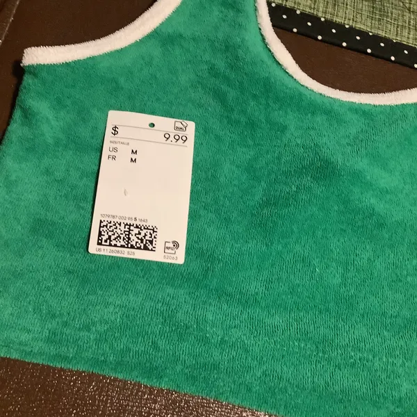 H&M Gorgeous Green Summer Top - Image 2