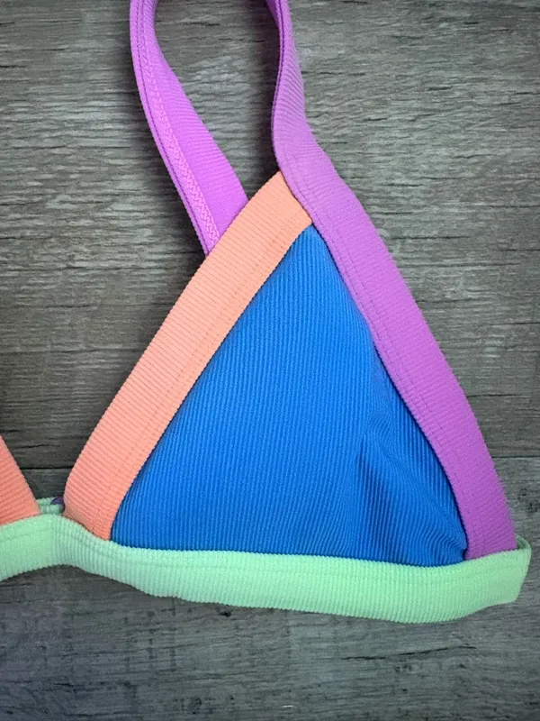 NWOT ONEONE Swimwear Colorblock Kameron Top in Sz M - Image 2