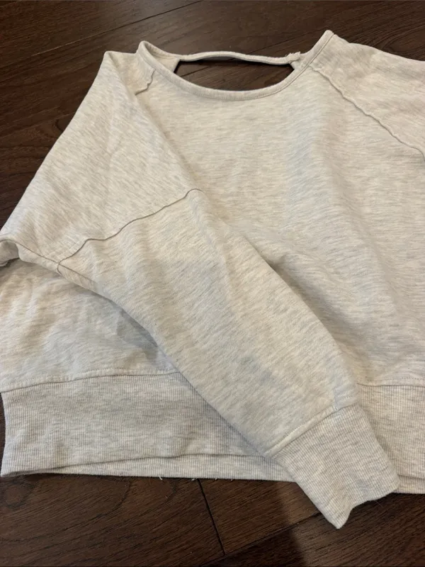 Francesca's Collections Cream Cutout-Back Pullover Sweatshirt Size XS - C72-008 - Image 3