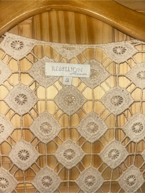 Rebellion Decor or Furniture Cover? - Image 2