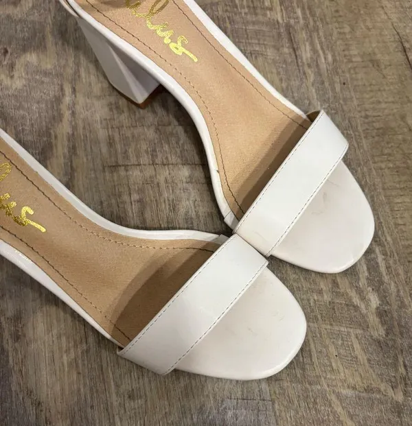 Lulus white block heels - Image 6