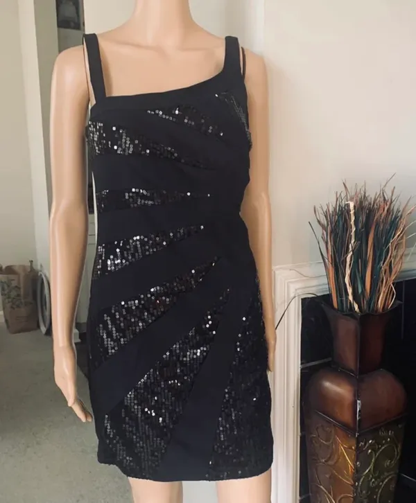 City Triangles sequins mini dress - Image 4