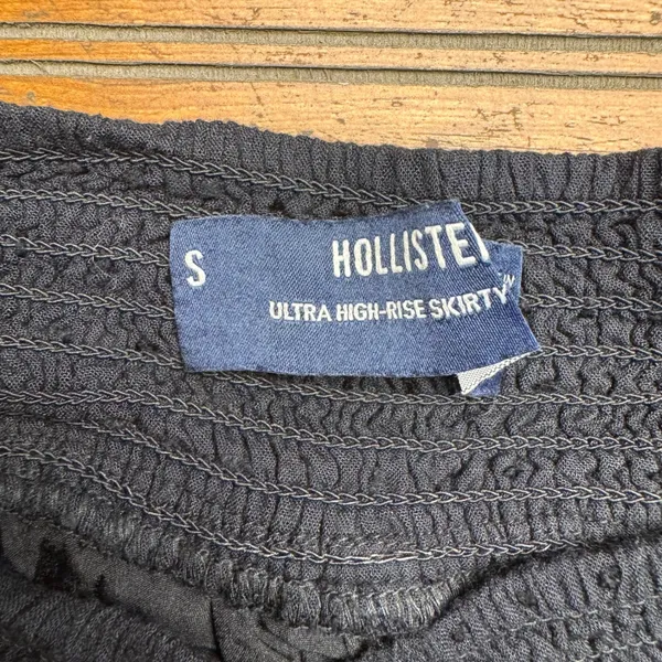 Hollister Black Smocked Ultra High Rise Skirty Shorts Size S‎ - Image 2
