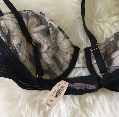 Victoria's Secret Bralette 36C - Image 3