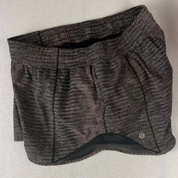 Lululemon Peloton Limitless Hotty Hot Shorts - Size 10 Tall - Image 3