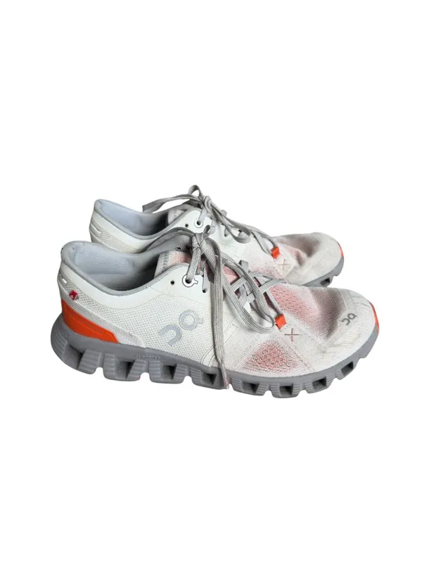 ON Cloud Women’s Gray Orange Sneakers Size 6.5 - Image 9