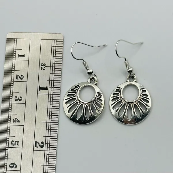 Silver sun ray Earrings - Image 5