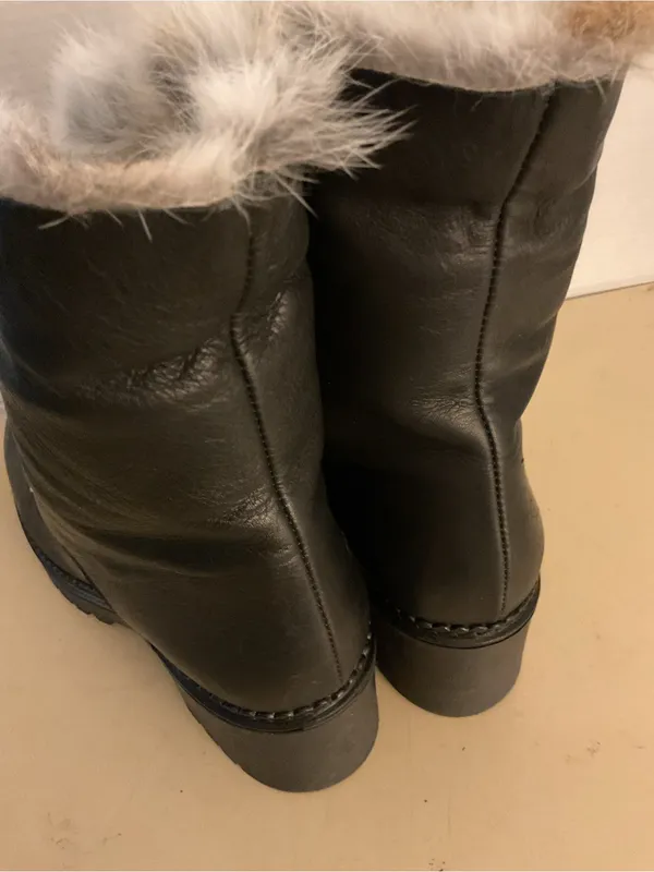 275 Central women black leather fur platform combat waterproof boots US 8 - Image 6