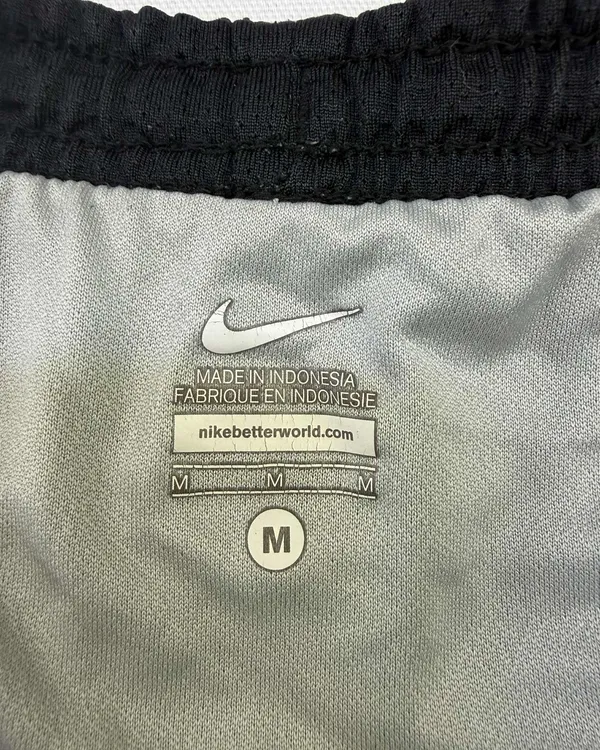 Nike Women's Dri-Fit Tempo Lined Running Shorts Black/White Size Medium - Image 3