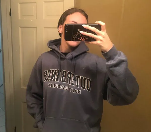 Outer Banks Hoodie Gray Size M - Image 3