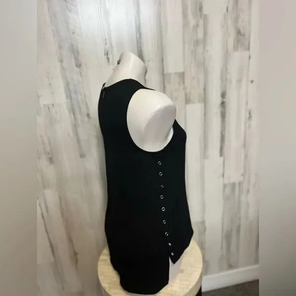Black tank top - Image 5