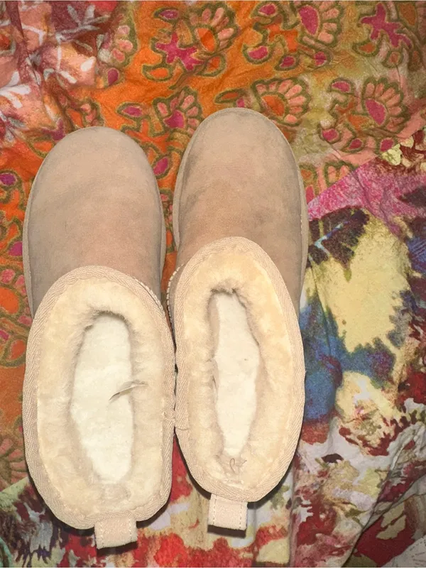 UGG Classic Ultra Mini $165MSRP - Image 11