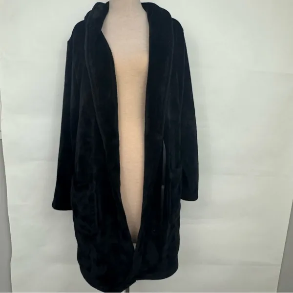 Victoria's Secret Luxurious Black Cozy Velvet Embroidered Robe M/L - Image 5