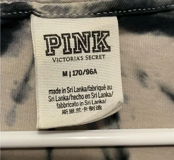 Victoria’s Secret pink tie dye short sleeve shirt size medium - Image 5