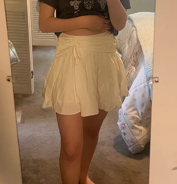 These Three Boutique white flowy vacation set  - Image 6