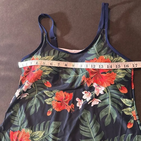 Women’s Navy Floral Tankini Two Piece Swimsuit Boy Short Bottom Size L (US8) NEW - Image 5