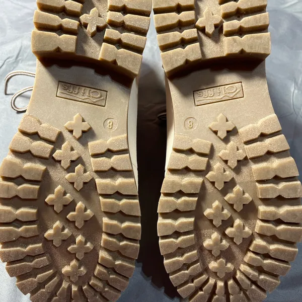Cliffs by WHITE MOUNTAIN Cream Lace Up Boots with Rugged Sole size 8 - Image 7